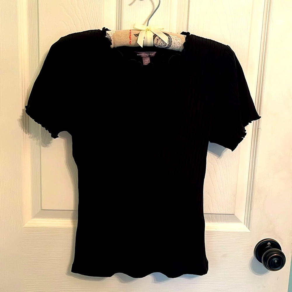 Banana Republic ribbed tee